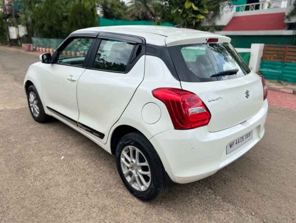 Maruti Swift 2022 ZXI Petrol - Image 6